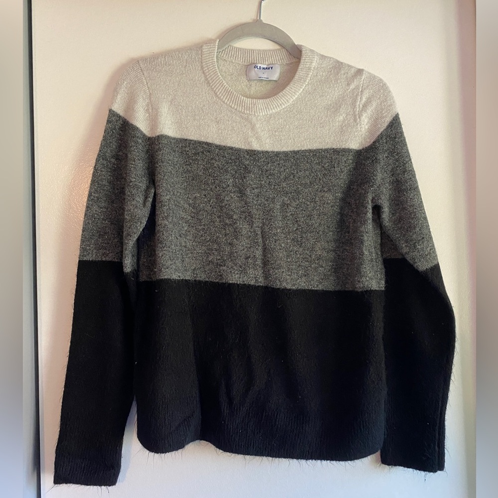 3-tone Old navy sweater